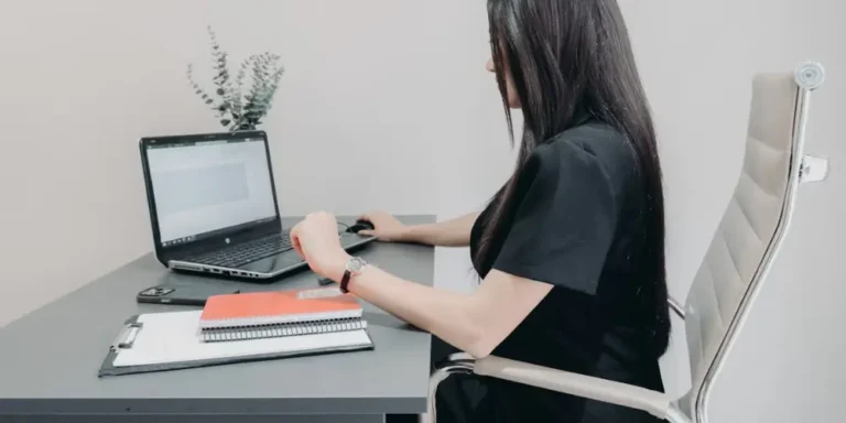 Análisis del sector de Autoescuelas en España. Formación Vial